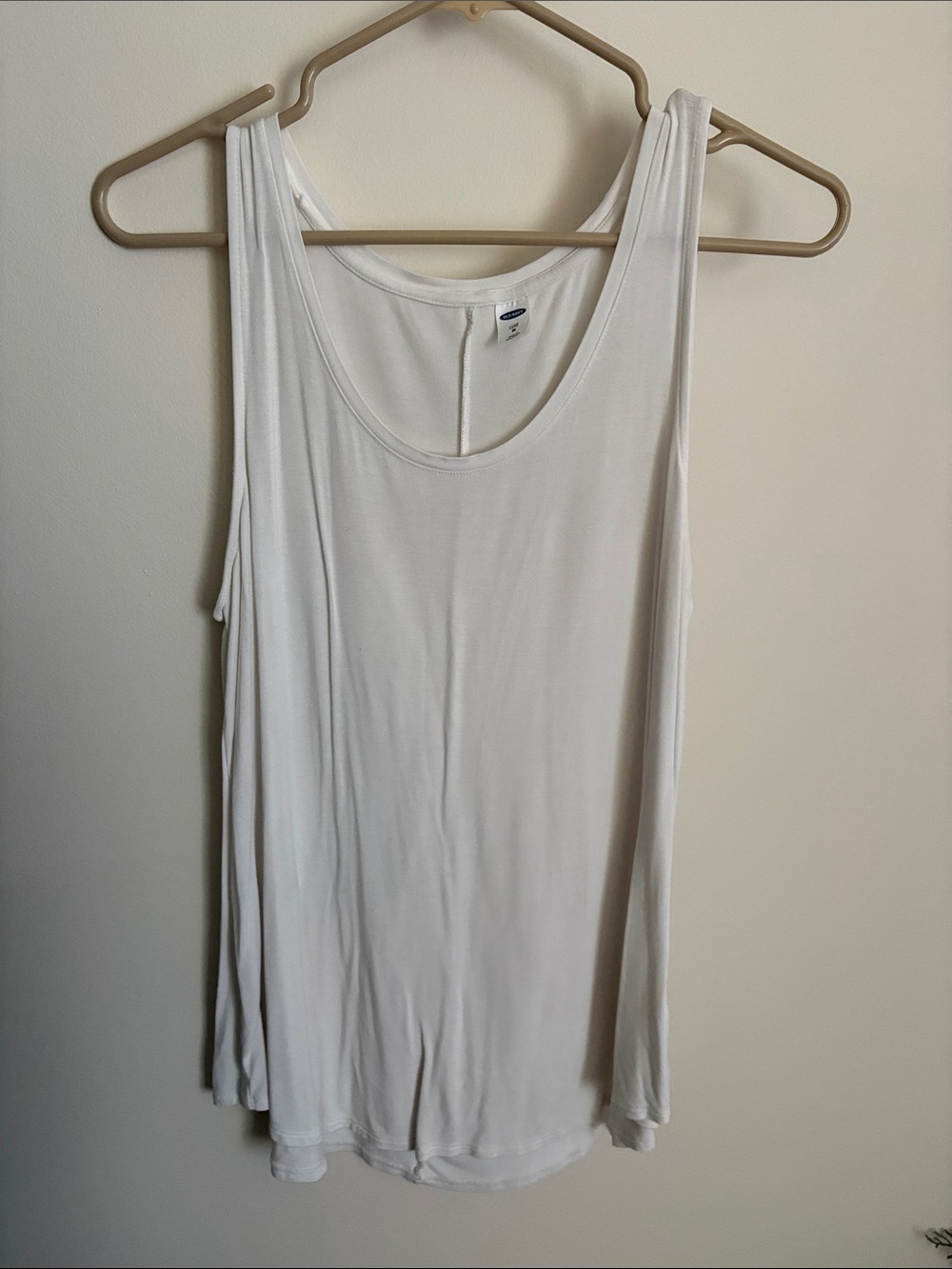 Old Navy White Scoop Neck Tank Top